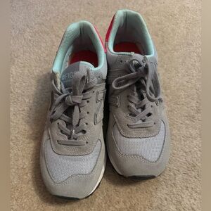 Figs New Balance 574, size 8.5